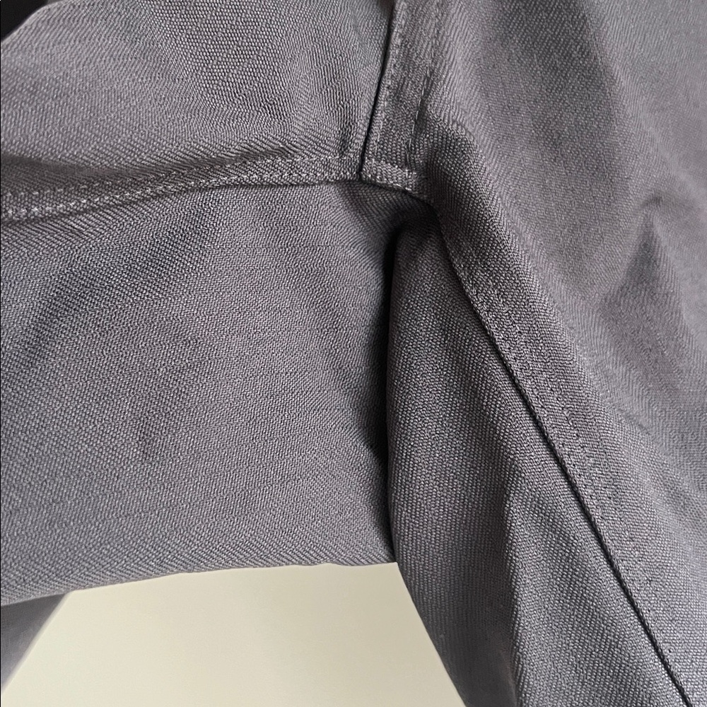 Lululemon Cadence Commute Zip Shorts - Picture 7 of 9